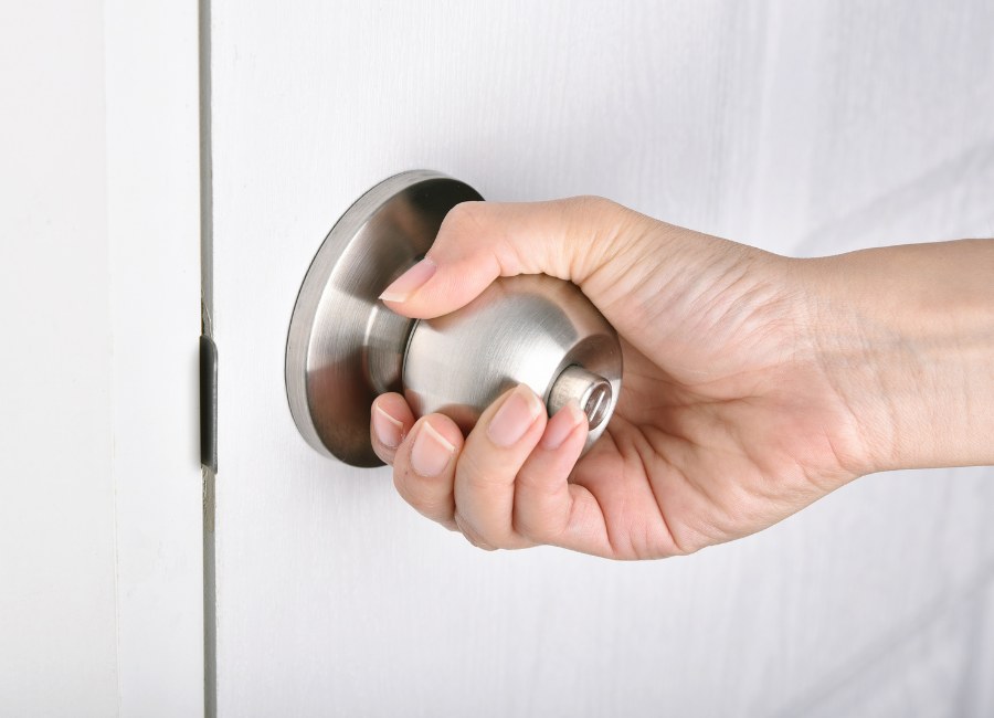 Choosing the Right Door Knob: Enhancing Functionality and Style