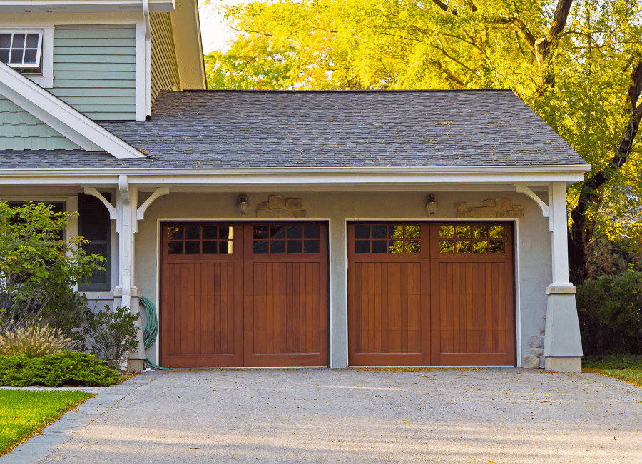 Knight Doors & Windows - Blog Graphic - 5 Signs Your Overhead Door Needs Professional Repair